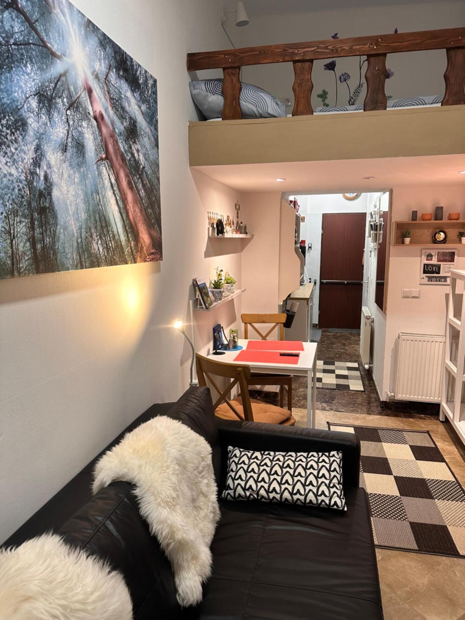 As Small As Caravans Wien Exterior foto